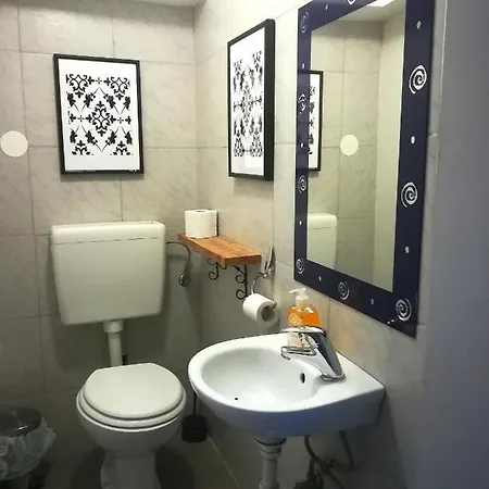 24 Hostel