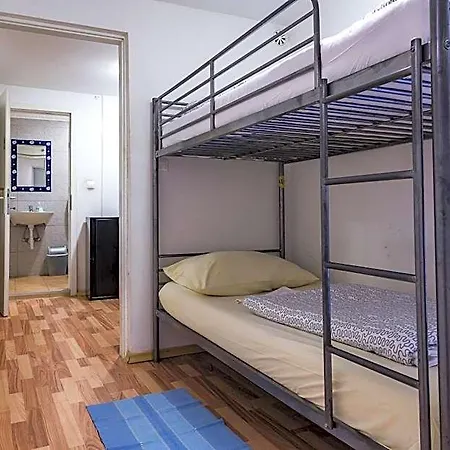 24 Hostel