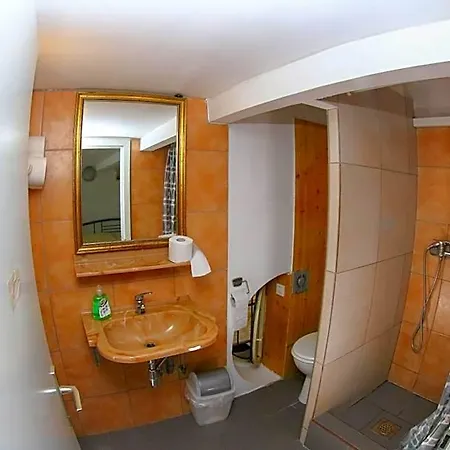 24 Hostel *