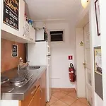 Hostal 24