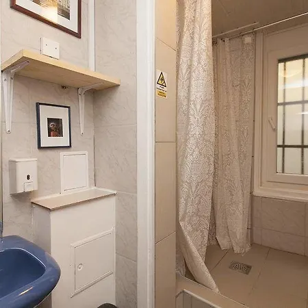 Хостел 24 Любляна