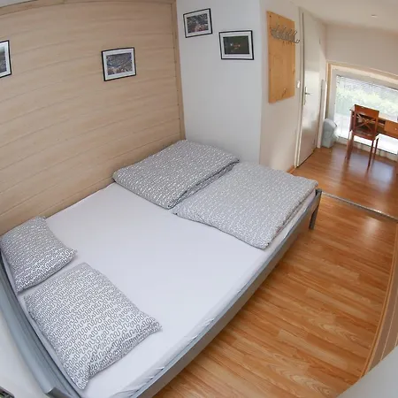 Хостел 24 Любляна